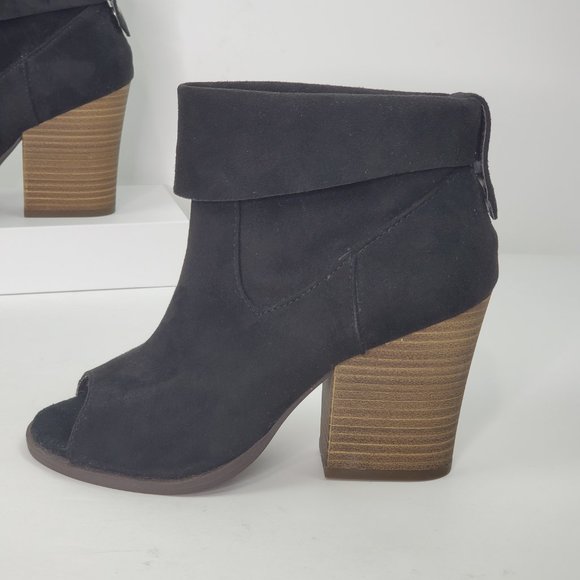 POP Black Faux Suede Stacked Look Heel Shawnee Peep Toe Ankle Bootie Size 5M - Picture 4 of 12